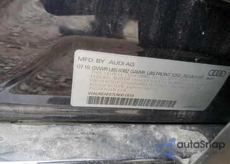 2020 Audi A8 L z USA, uszkodzony, nr VIN WAU8EAF87LN001934